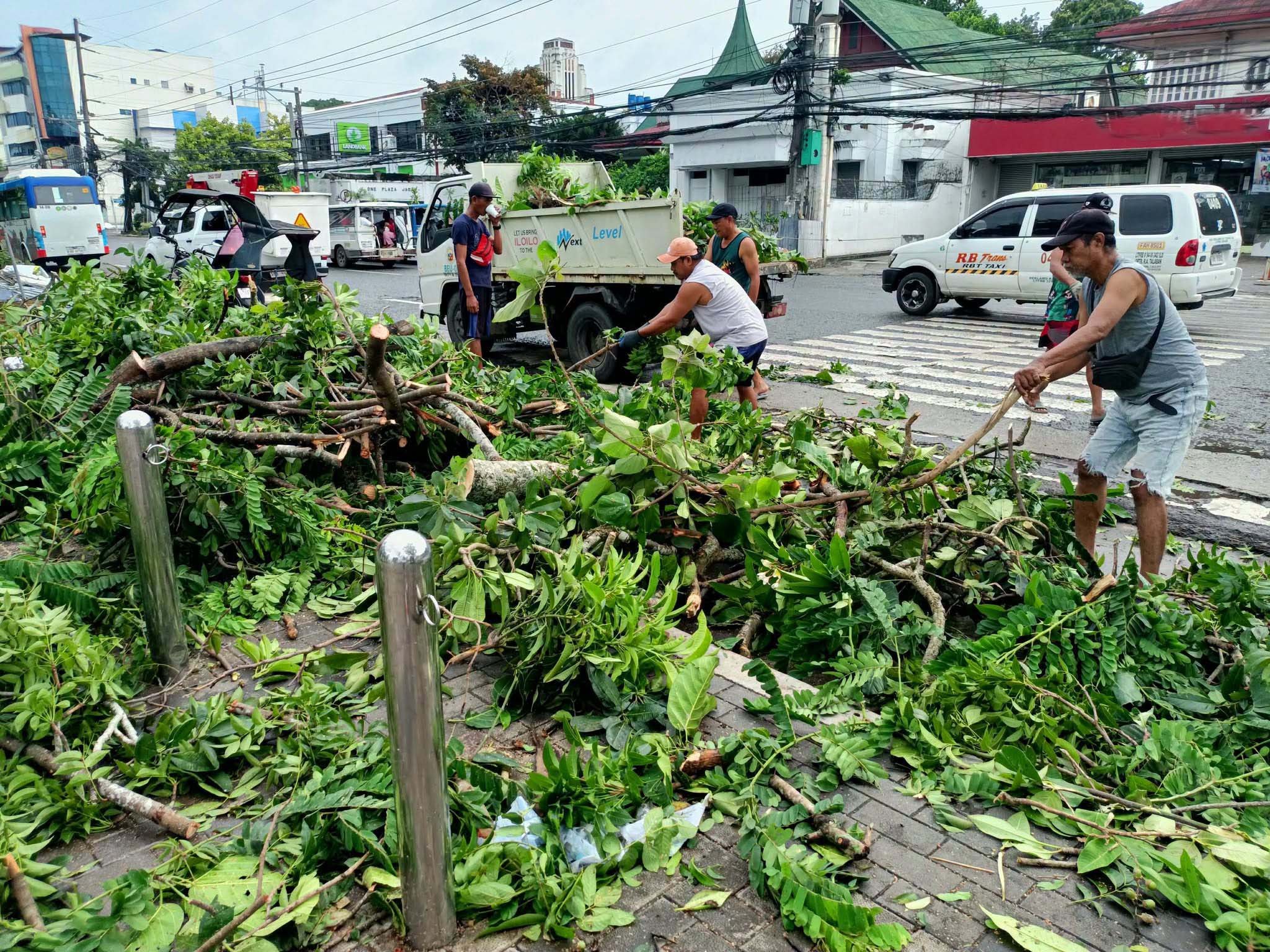 Tornado leaves trail of damage
