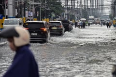 Habagat rains disrupt Metro Manila transport; MMDA suspends ferry service, number coding