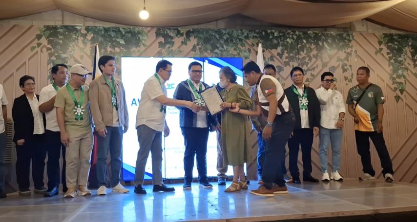 427 San Pedro families secure land titles under Expanded 4PH