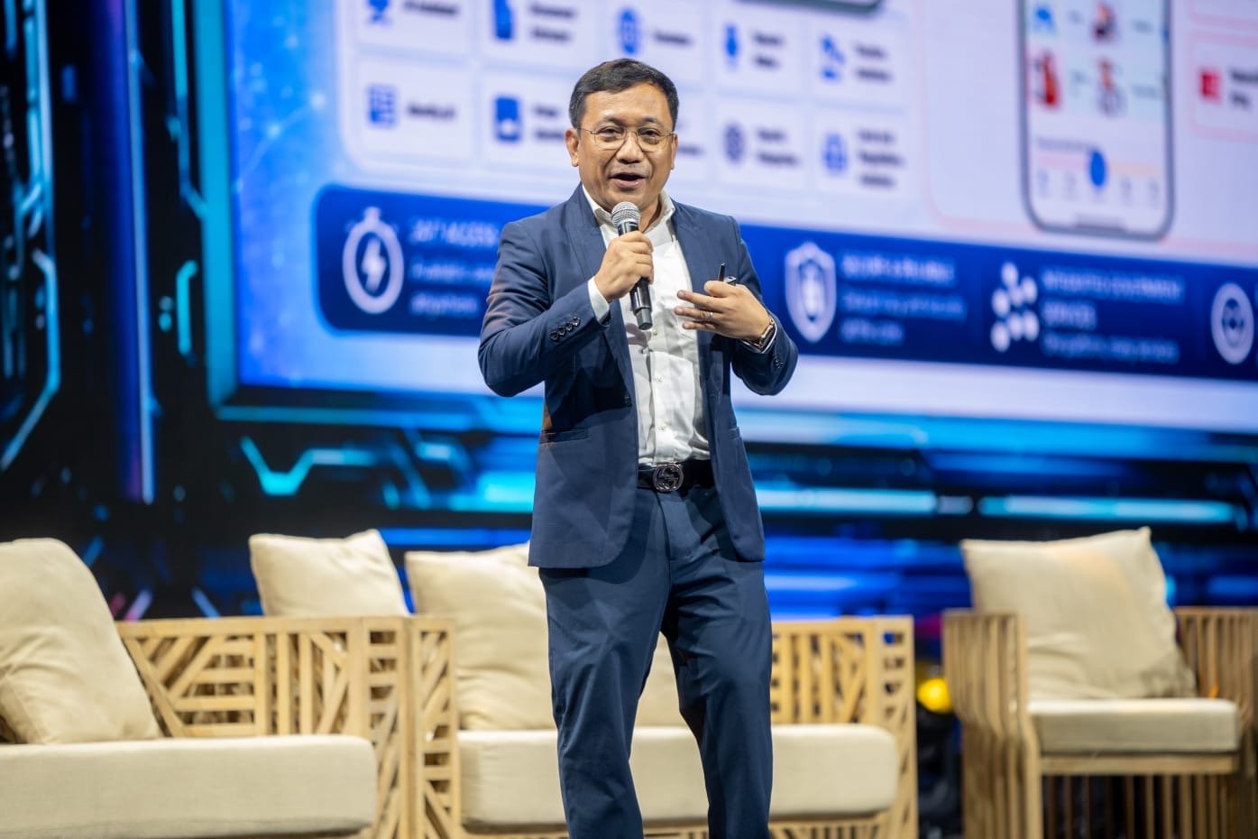 DICT highlights eGov platform, digital governance at ASEAN Tech Summit