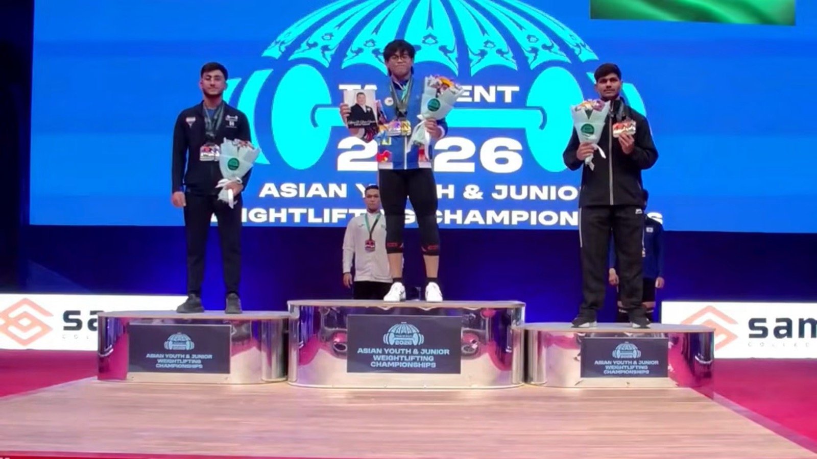 Delos Santos sweeps men’s junior 70kg, sets two new records 