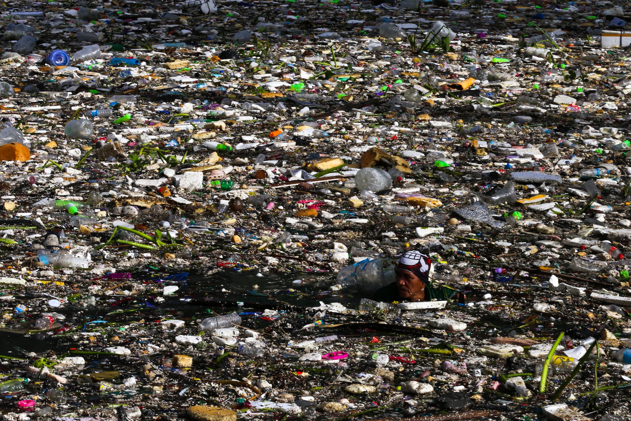 750 metrikong toneladang basura, nahakot sa Redemptorist Water Channel