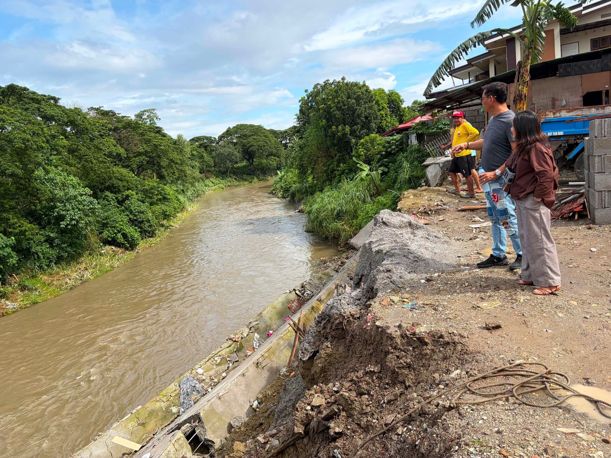 P5-M Marilao river wall collapses 2 months after completion