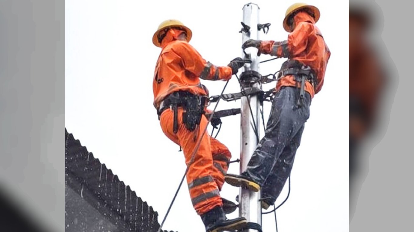 Meralco delivers relief this rainy season with quick response, lower rates