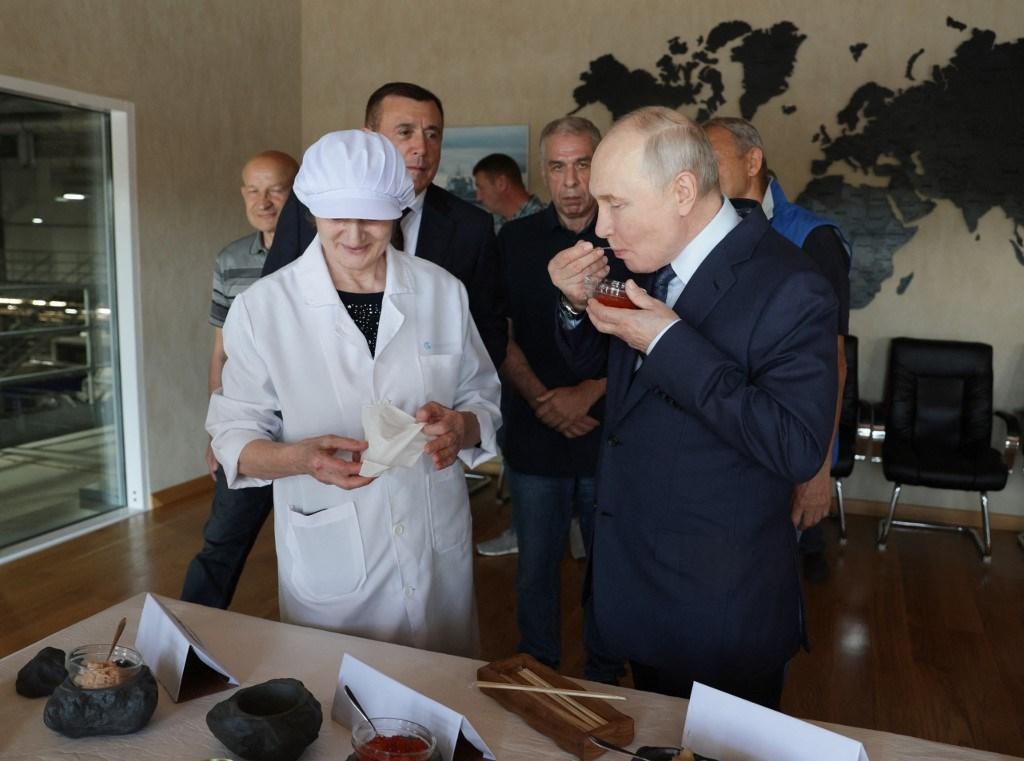 Japan protests Putin’s first visit to disputed islands