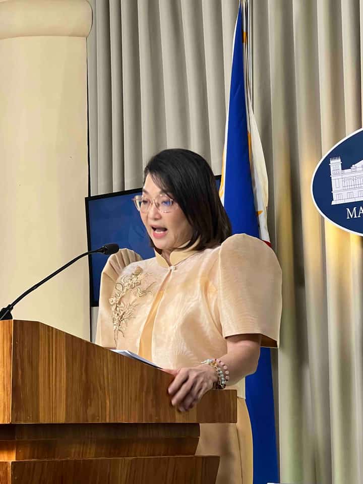 Castro challenges Erice to face-to-face talk over Marcos claims