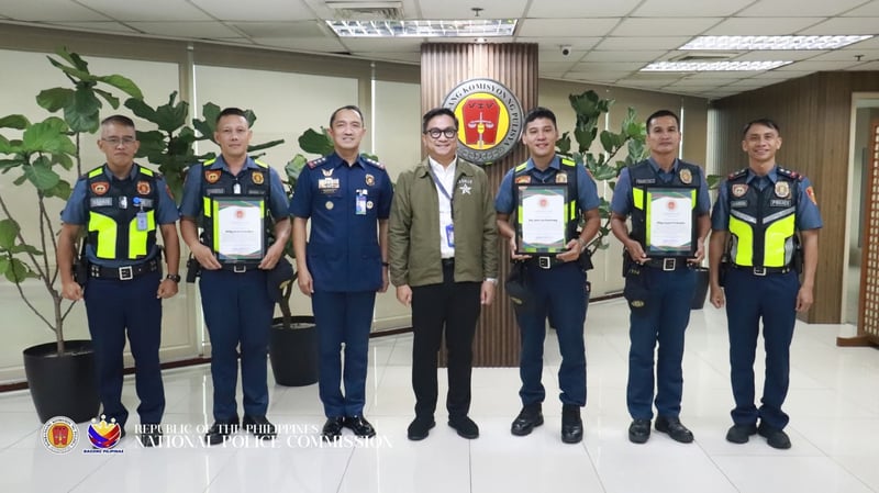 NAPOLCOM honors 3 cops for response to Muntinlupa robbery