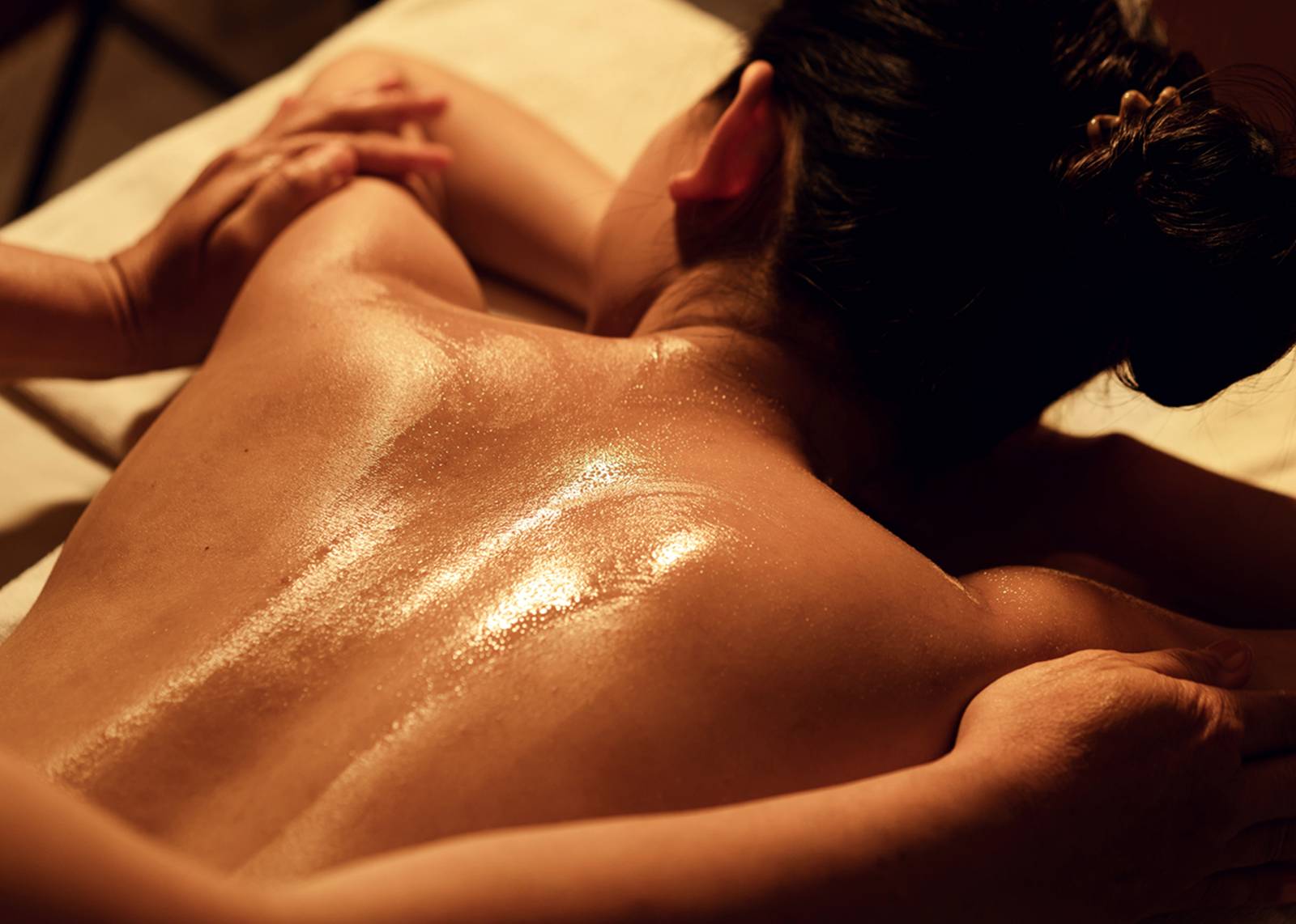 Sampaguita Oil Massage.