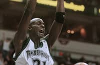 Timberwolves to hail Garnett