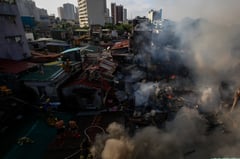 Fire hits residential area in Pasay City