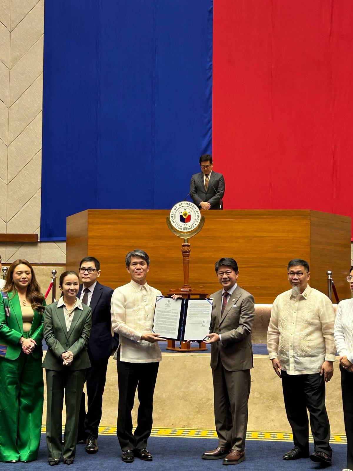 70 years, stronger ties The House of Representatives marked 70 years of normalized diplomatic relations between the Philippines and Japan, with Speaker Faustino ‘Bojie’ Dy III (holding the plaque at right) presenting Ambassador Endo Kazuya a copy of the adopted resolution. The milestone celebrates seven decades of friendship while underscoring the enduring partnership between the two nations.