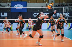 Heavyweights UST, Adamson roar early