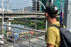 Parañaque residents demand action over 'sea of trash'