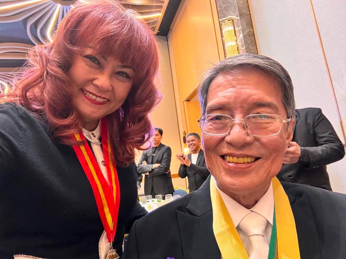 PIA Cebu Section charter president Ar. Isabel “Chabeng” Garcia joins PIA Davao founding member Ar. Pablito “Sunny” Labao during the PIA Davao Section’s 38th anniversary celebration. 📸 PIA