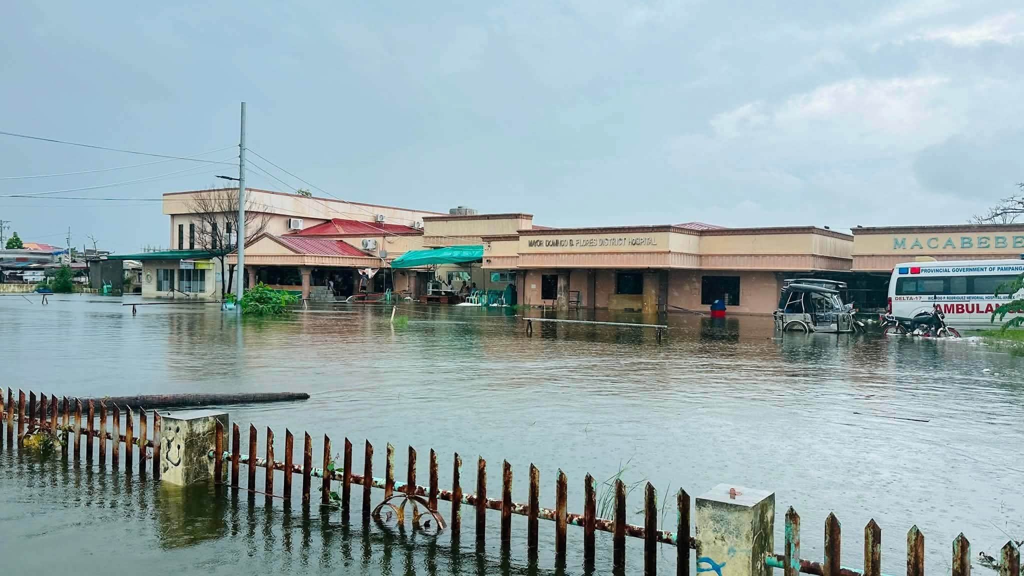 Macabebe Hospital closes due to flooding