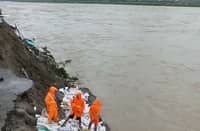 Dike in Tarlac City collapses
