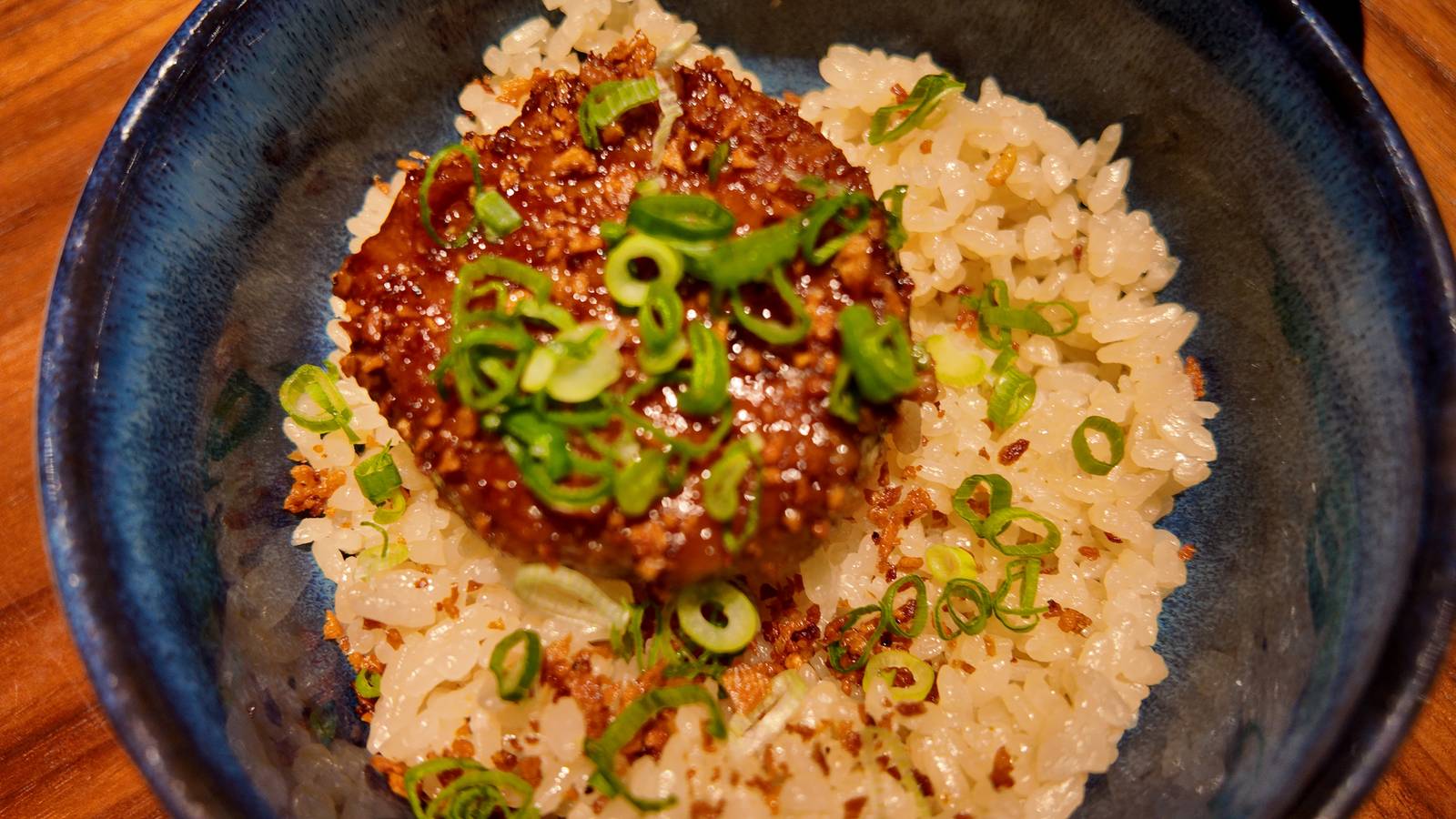 Ebi-buta Hambagu Donabe.