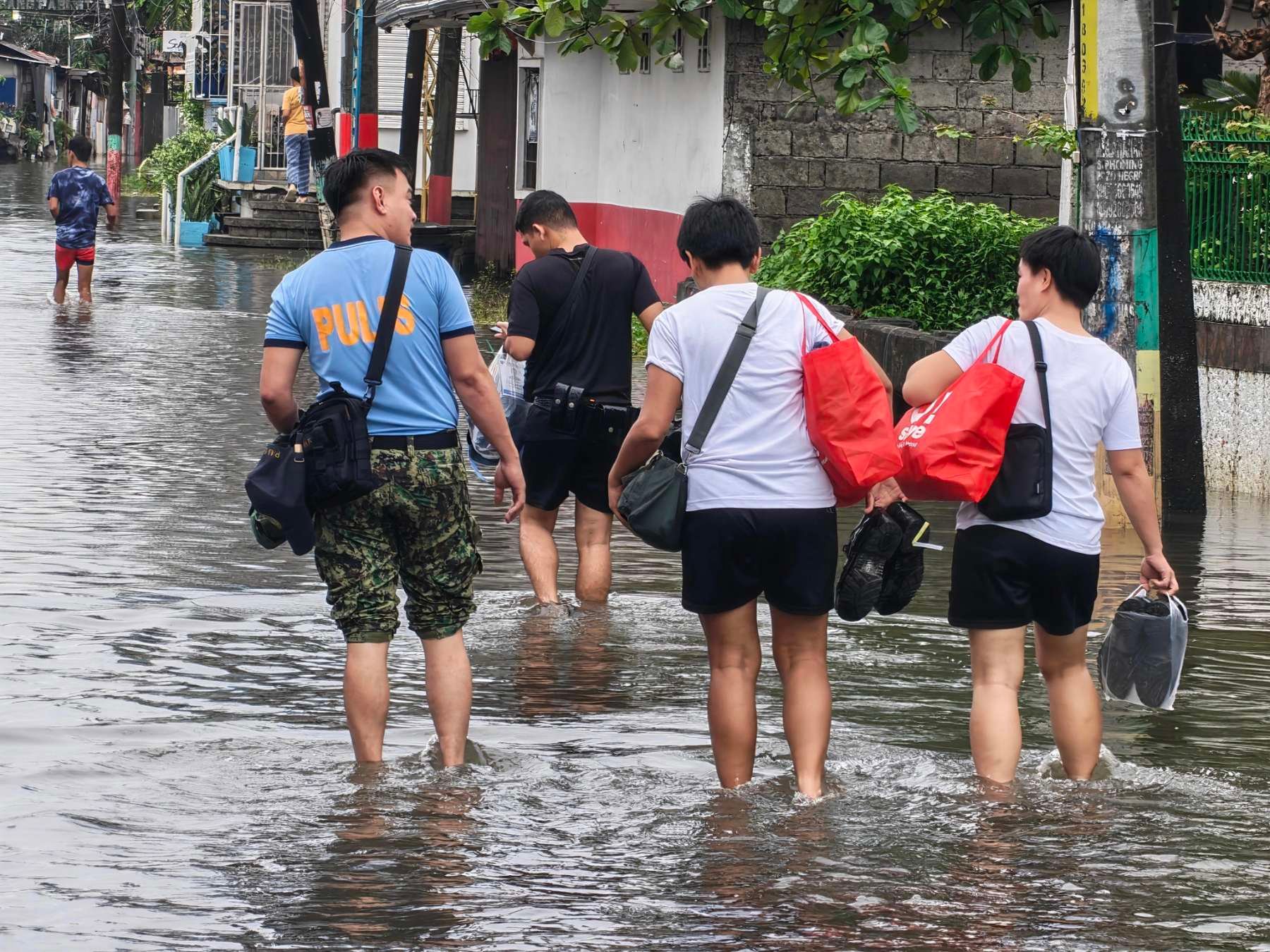 PNP intensifies rescue ops amid habagat onslaught