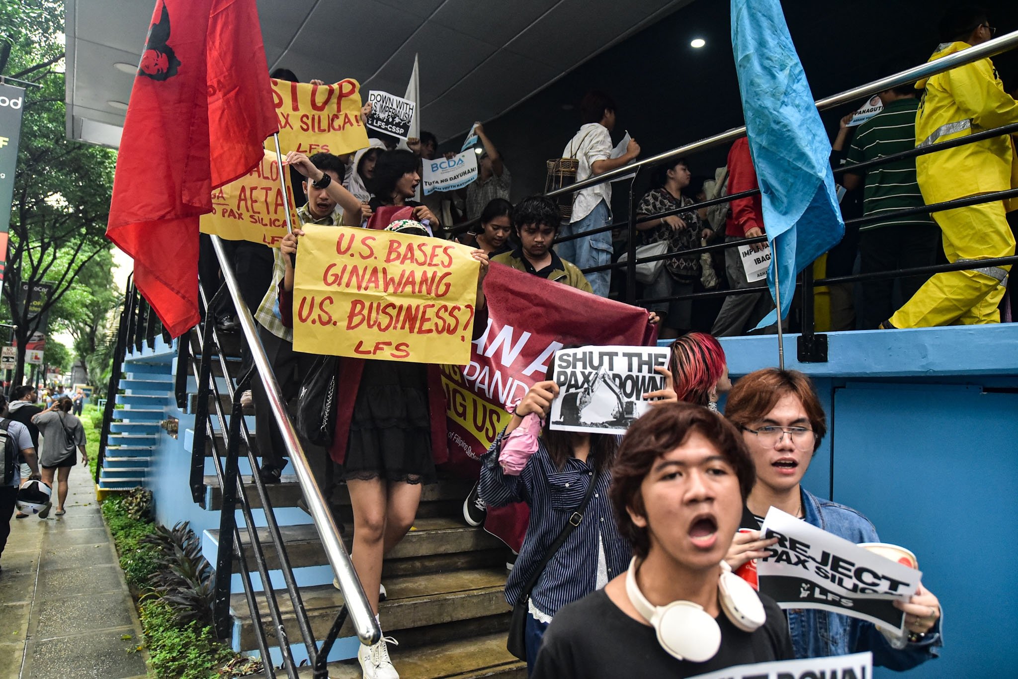 Youth groups denounces government support for Pax Silica
