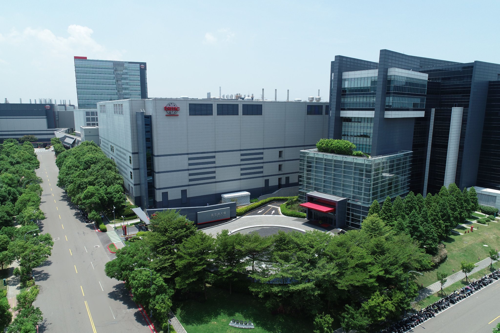 Taiwan eyes Phl role in Pax Silica chip, AI push