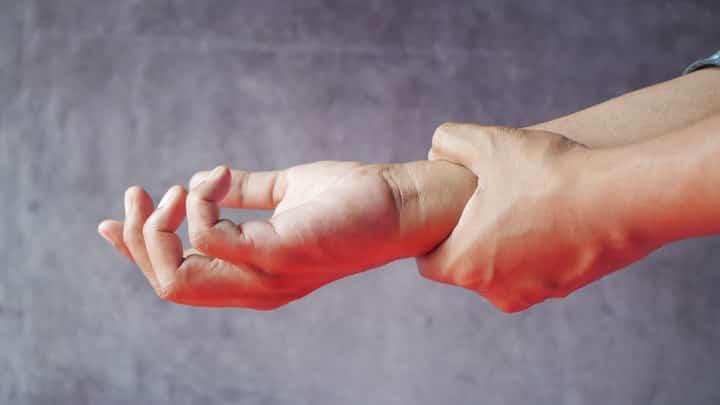 EARLY signs of nerve damage often go unnoticed.