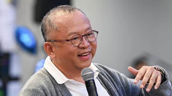 FORMING a competitive national team is tops on new PNVF president Frank Lao’s list of priorities.