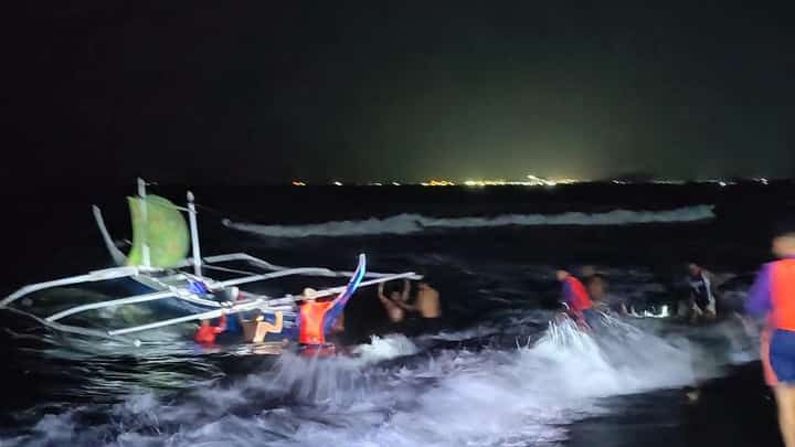 Two fishermen rescued on Balayan Bay, Batangas