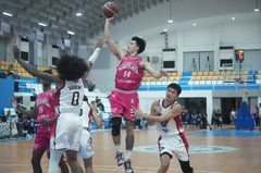 Gems sparkle, shock Warriors
