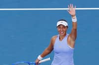 JESSICA Pegula celebrates after beating reigning champion Iga Swiatek, 7-5, 4-6, 6-4, in the semifinal of the Cincinnati Open on Saturday.
