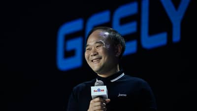 FOUNDER Li Shufu has resigned as chairman and executive director of Geely Automobile but retains his controlling stake in the carmaker.