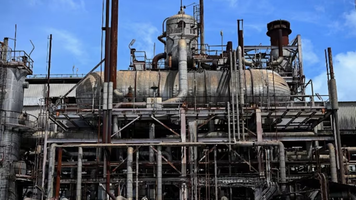 Gas crisis hits factories, homes and transport