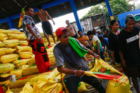 Rice distribution in Baseco