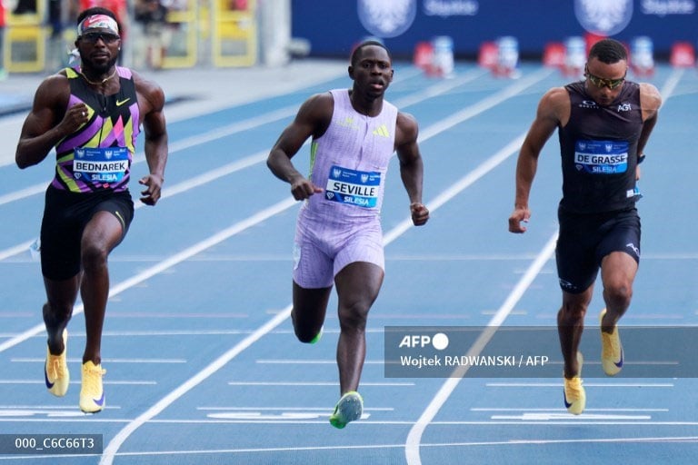Seville, Jefferson-Wooden storm into 100m diadems