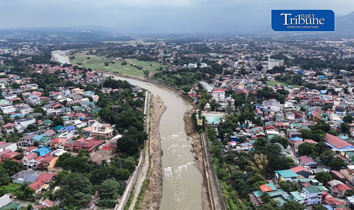 (August 25 2026) The flood control structure along the Marikina River, protecting San Mateo and Quezon City, seen from the Batasan–San Mateo Bridge on Tuesday August 25, 2026. The Department of Budget and Management (DBM) released ₱1 billion to strengthen Project NOAH’s (Nationwide Operational Assessment of Hazards) artificial intelligence-powered flood forecasting capabilities. Geologist Mahar Francisco Amante Lagmay, executive director of Project NOAH, said the initiative aims to provide science-based research and data that can help the Department of Public Works and Highways (DPWH) in planning and constructing flood-control projects. Photo/Analy Labor