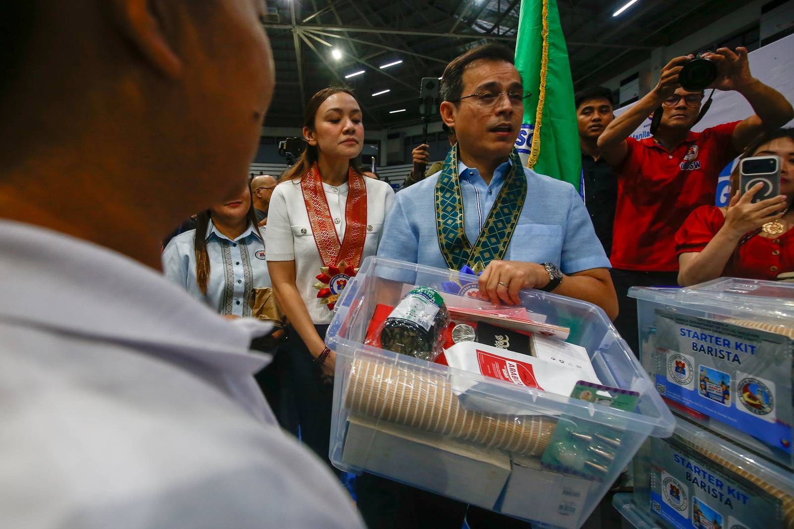 Manila Mayor Isko Moreno Domagoso and Vice Mayor Angela Atienza lead the distribution of livelihood kits to 1,000 beneficiaries under the Kaagapay sa Kabuhayan Program at the San Andres Sports Complex on 26 August 2026.

The assistance includes capital support and starter kits for pastry, cookery, barista, hairdressing and massage services.