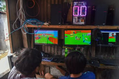 Kids play Roblox as DILG pushes proposed ban