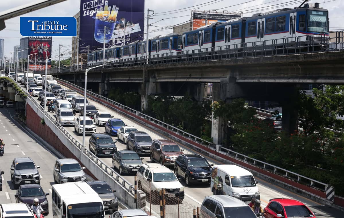(August 25 2026) Heavy traffic along EDSA southbound in Quezon City on Wednesday, August 26, 2026, the MMDA seeks P50 Thousand fine for Edsa rehab contractor behind the asphalt works from Guadalupe to Shaw Boulevard and causing heavy traffic by the road work on Sunday. Photo/Analy Labor