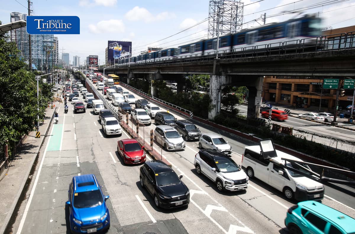 (August 25 2026) Heavy traffic along EDSA southbound in Quezon City on Wednesday, August 26, 2026, the MMDA seeks P50 Thousand fine for Edsa rehab contractor behind the asphalt works from Guadalupe to Shaw Boulevard and causing heavy traffic by the road work on Sunday. Photo/Analy Labor