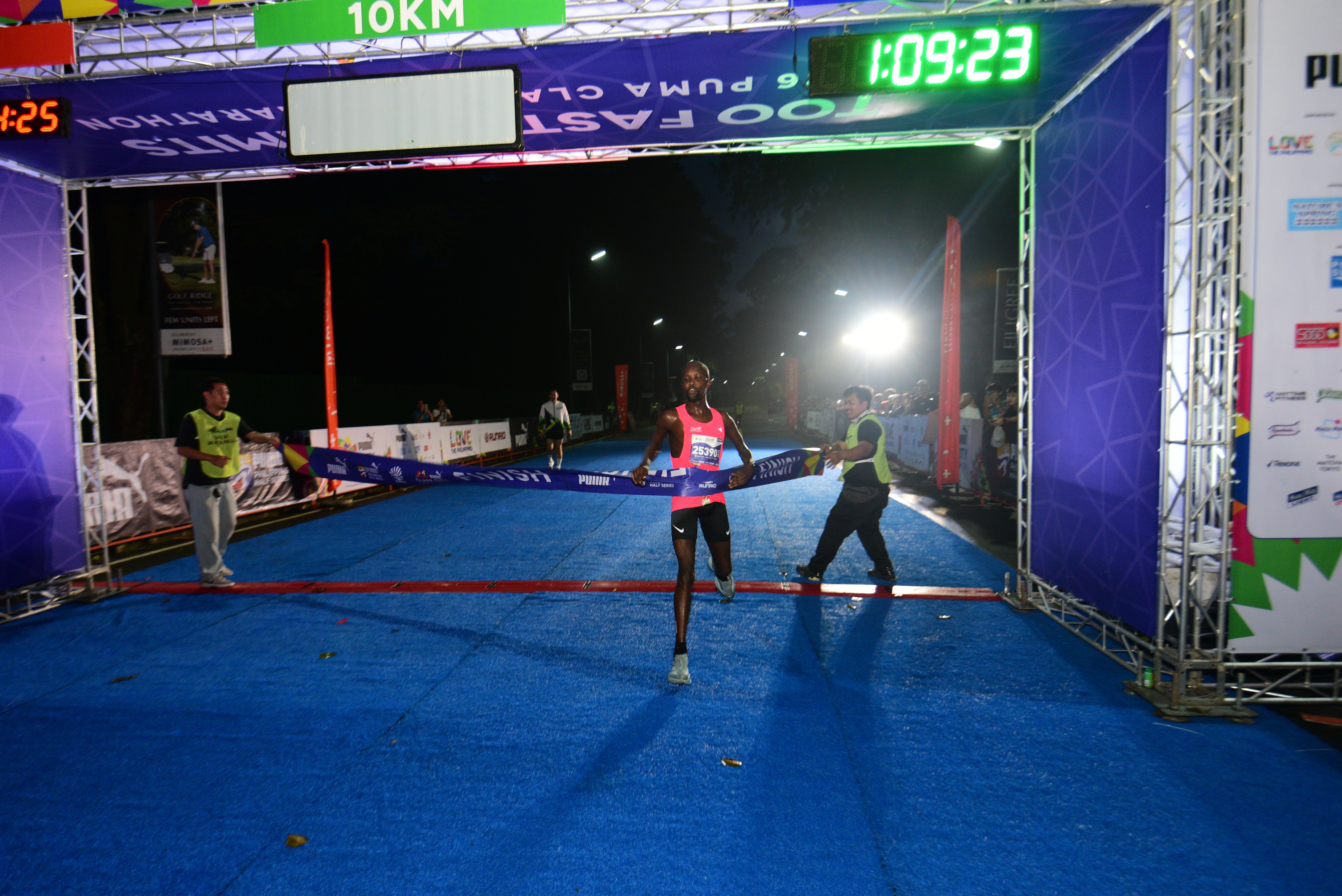 Magtubo, Muge rule Clark runfest
