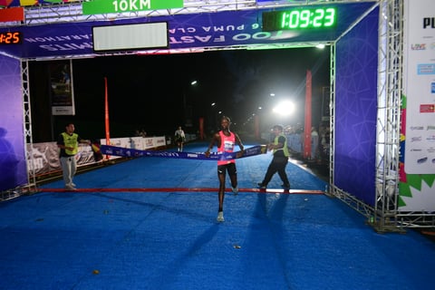 Magtubo, Muge rule Clark runfest