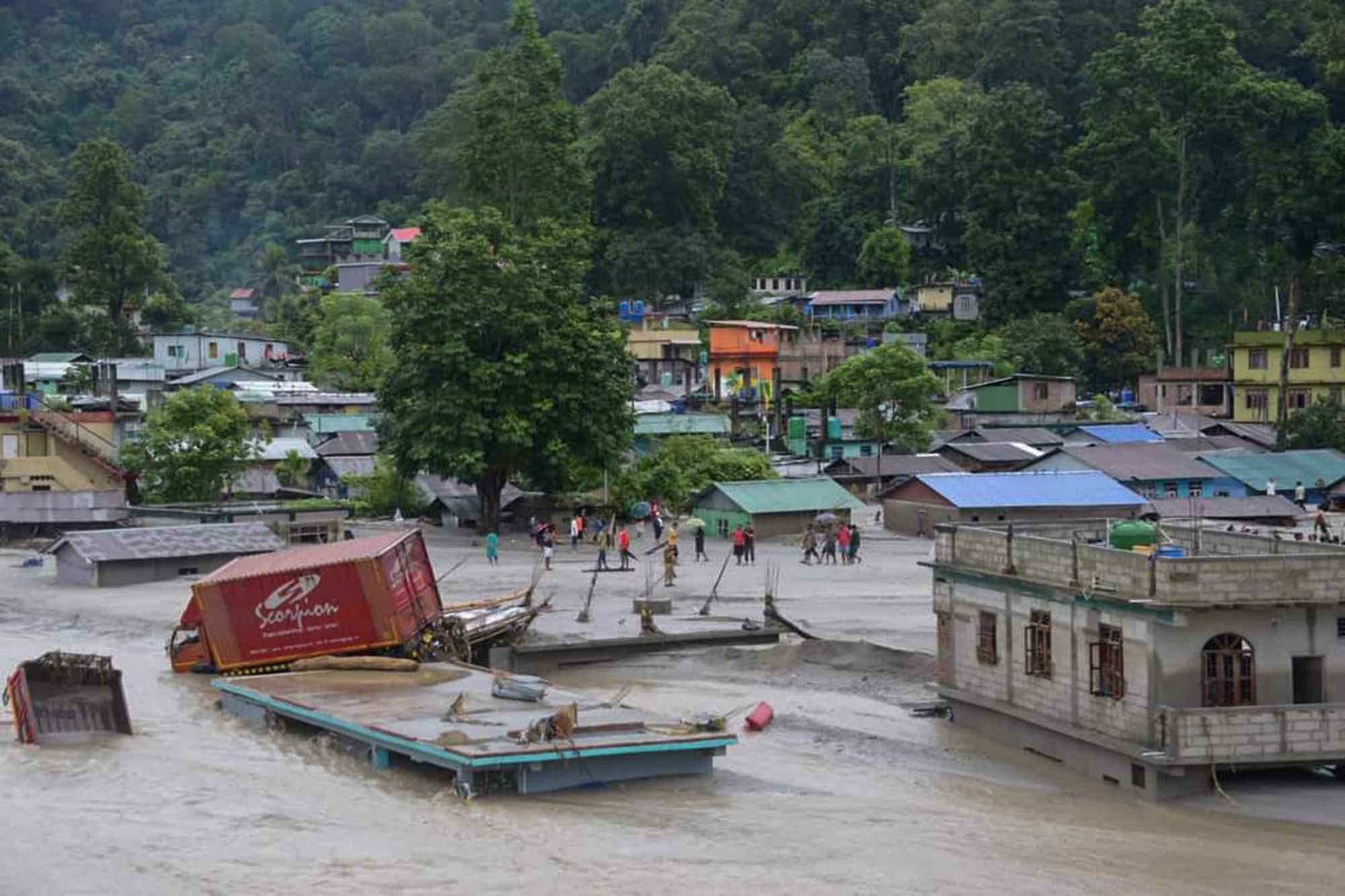 Malawakang baha at mudslide sa Nepal-Tibet, kumitil ng mahigit 160 buhay