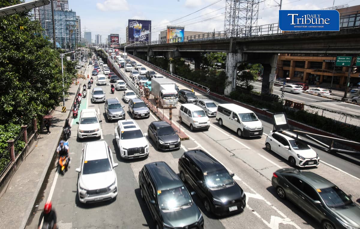 (August 25 2026) Heavy traffic along EDSA southbound in Quezon City on Wednesday, August 26, 2026, the MMDA seeks P50 Thousand fine for Edsa rehab contractor behind the asphalt works from Guadalupe to Shaw Boulevard and causing heavy traffic by the road work on Sunday. Photo/Analy Labor
