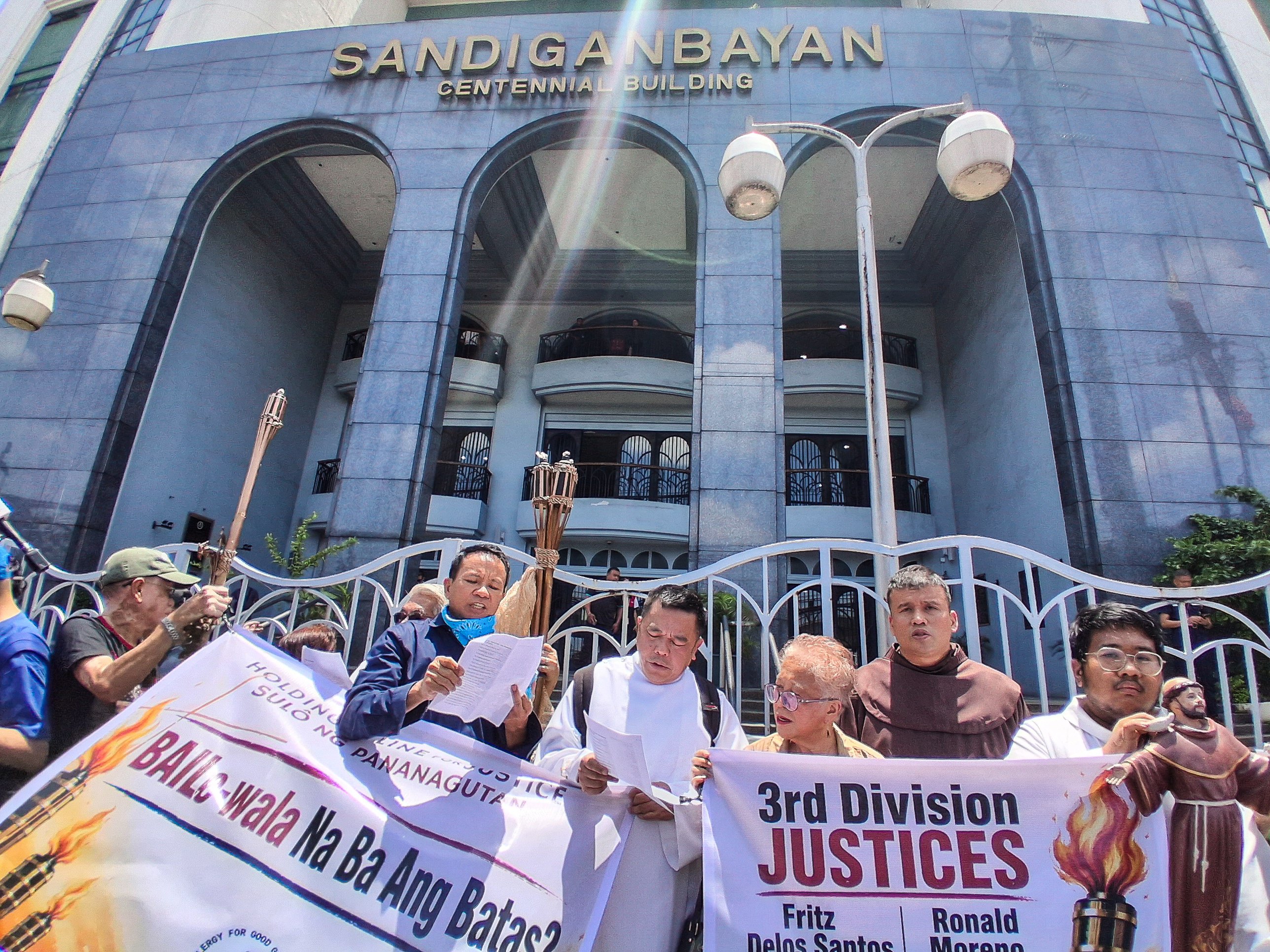 Religious groups hold prayer rally, call for Revilla’s return to jail 