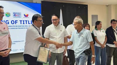 After 3 decades, Marikina residents finally get land titles