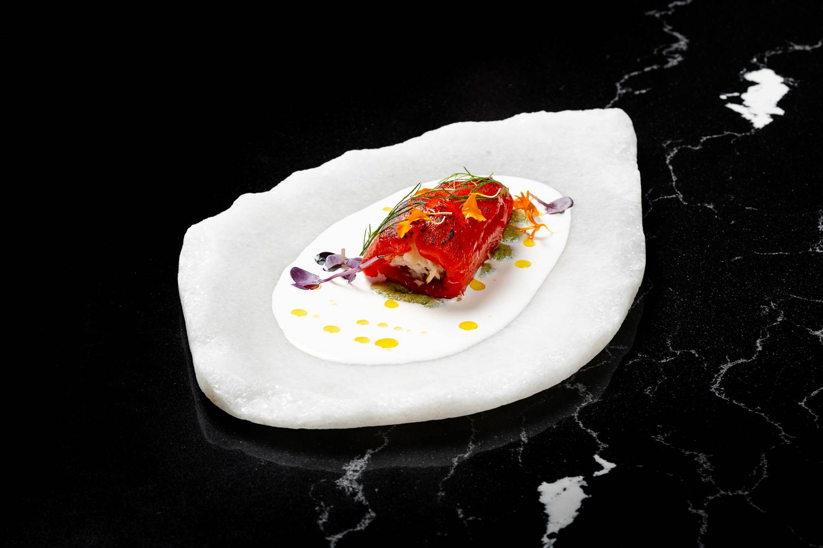 Second Course — Pimientos de Piquillo, Cangrejo, Suero de Hinojo y Majao.