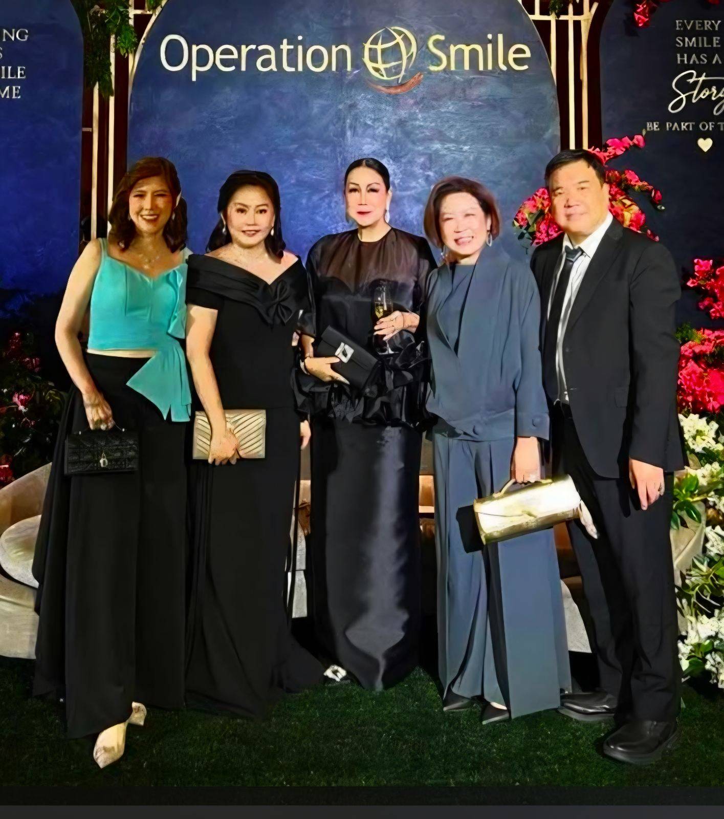 Czarina Po, Julle Ling, Frances Siao, Aan Lao and Jeff Lao.