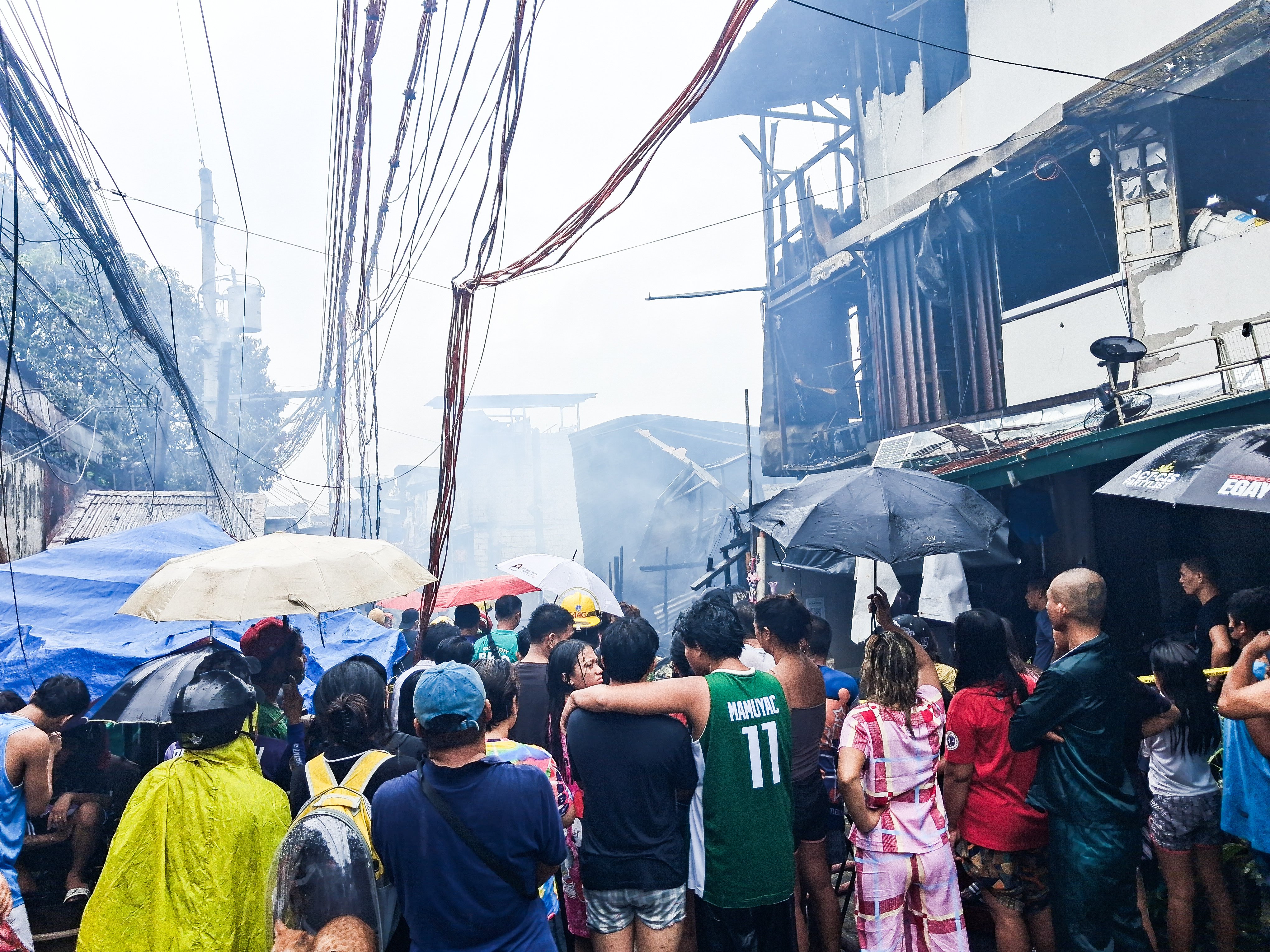 Fire hits Damayang Lagi, one dead