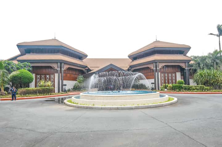 Coconut Palace: An ode to Filipino craftsmanship