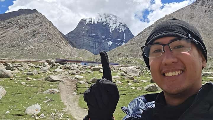 FILIPINO doctor Juan Carlos Manalo has been reported missing following the massive flash floods that struck near the Nepal-China border on 26 August. Manalo was traveling with a pilgrimage group whose last known location was the immigration office in Gyirong, on the Tibetan side of the border. His family has appealed for information on his whereabouts as authorities continue search and rescue efforts.