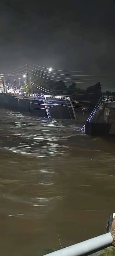 Agana Bridge collapses in Tarlac City